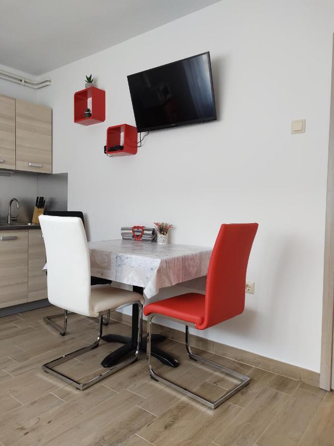 Happy Apartment 카를로바츠 외부 사진