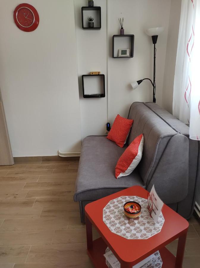 Happy Apartment 카를로바츠 외부 사진
